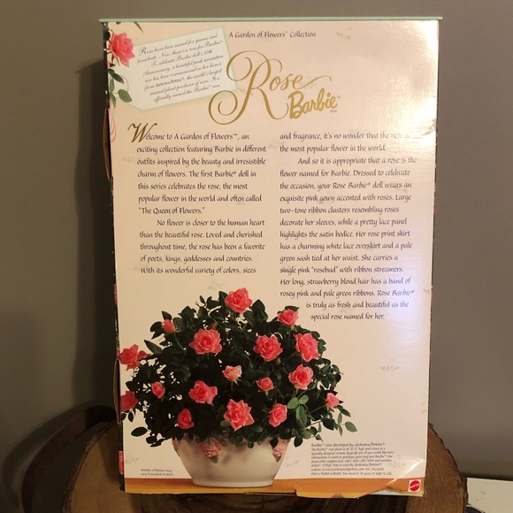 Rose Barbie - Picture 3 of 6